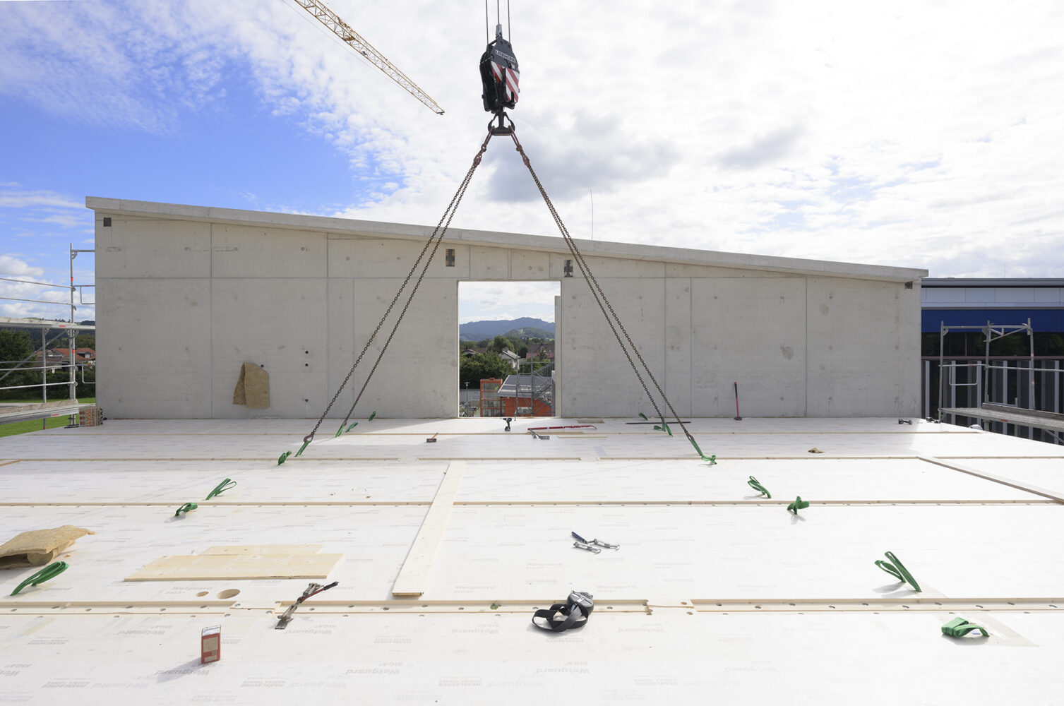 Die Holzbauarbeiten der Mittelschule in Freilassing haben begonnen